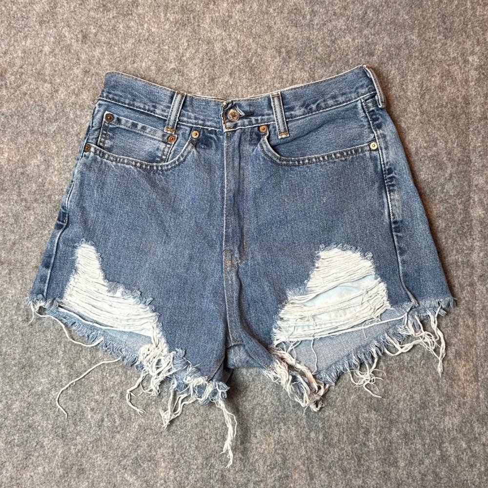 Levi's 505 Womens High Waisted Cut Off Shorts Size 28 Distressed Blue Vintage